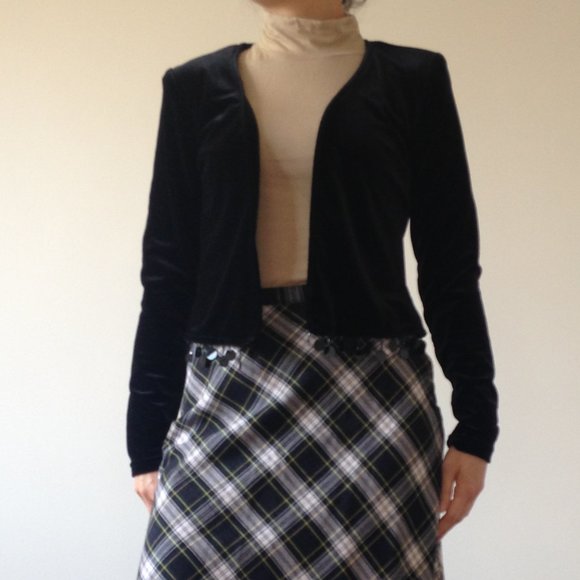 Reitmans - Black Velvet Vest With Fringe - Picture 4 of 14